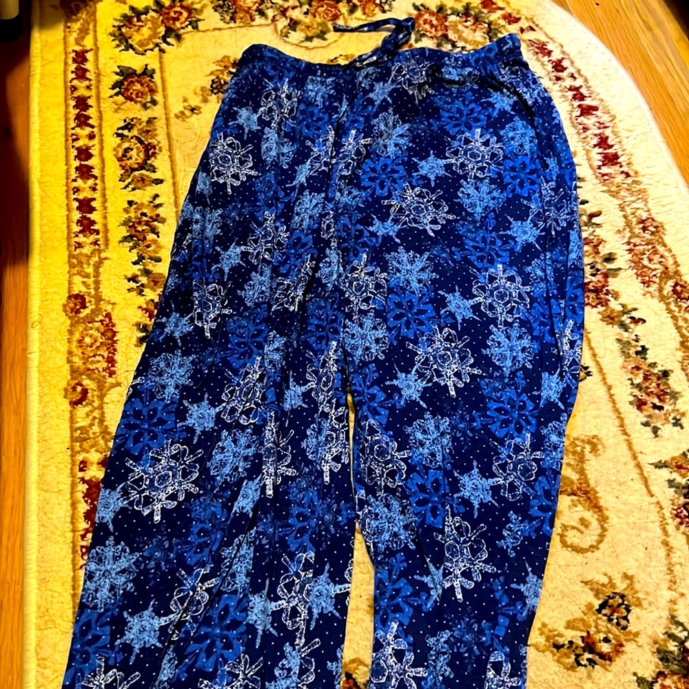 pajama pants.  women.